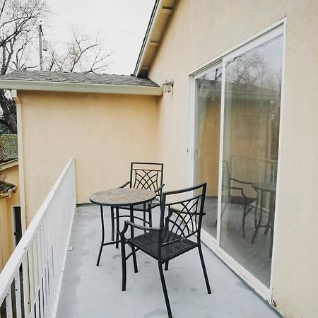 Gorgeous Upstairs Studio With Patio And Laundry Chico Esterno foto