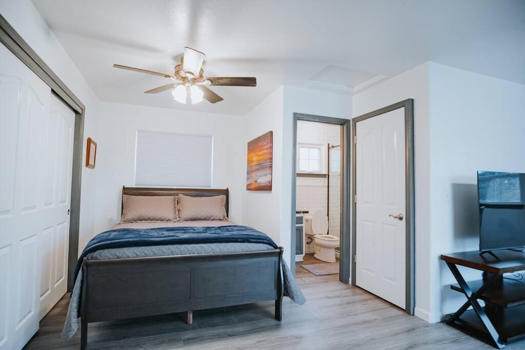 Gorgeous Upstairs Studio With Patio And Laundry Chico Esterno foto