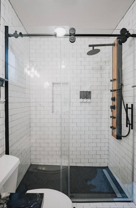 Gorgeous Upstairs Studio With Patio And Laundry Chico Esterno foto